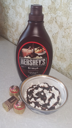 Отдается в дар «Шоколадный сироп Hershey’s»