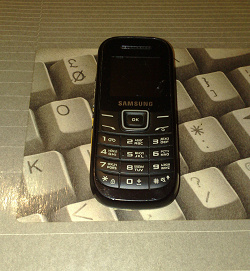 Отдается в дар «Телефон Samsung GT-E 1200M»