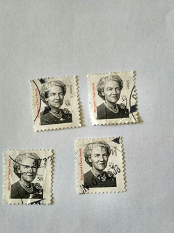 Отдается в дар «Поштові марки»