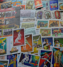Отдается в дар «Ассорти зарубежных марок»