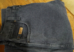 Отдается в дар «джинсы новые»