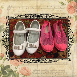 Отдается в дар «Обувь на 30-31 размер для девочки»