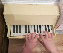 Отдается в дар «пианино деревяное»