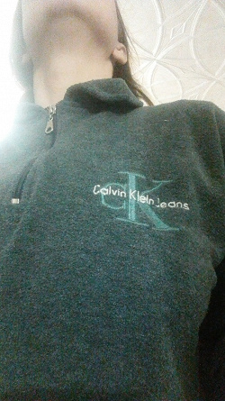 Отдается в дар «Calvin Klein Jeans пуловер»