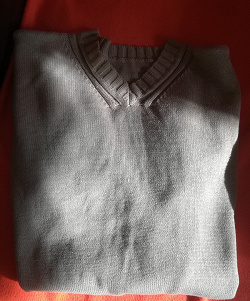 Отдается в дар «Новый свитер сегодня на ОВ»