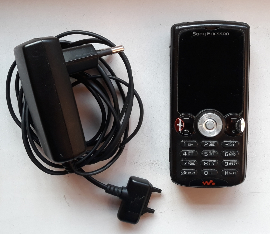 БУ мобильник Sony Ericsson W810i Walkman в дар (Москва). Дарудар