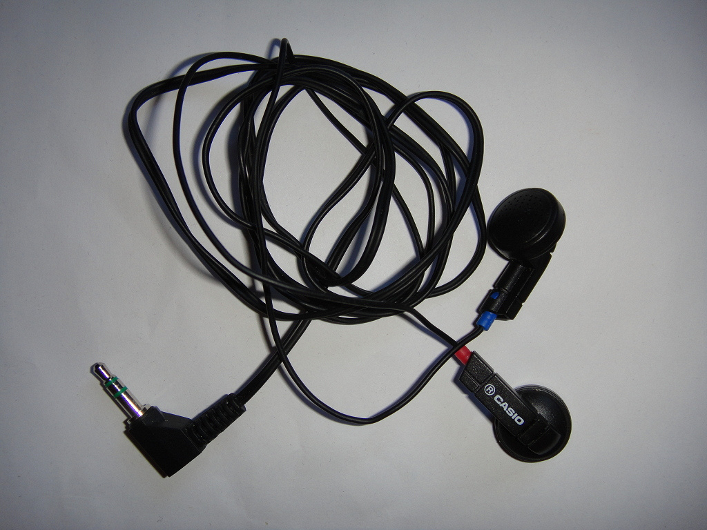 Новые фирменные наушники Casio Stereo Earphone в дар (Киев). Дарудар