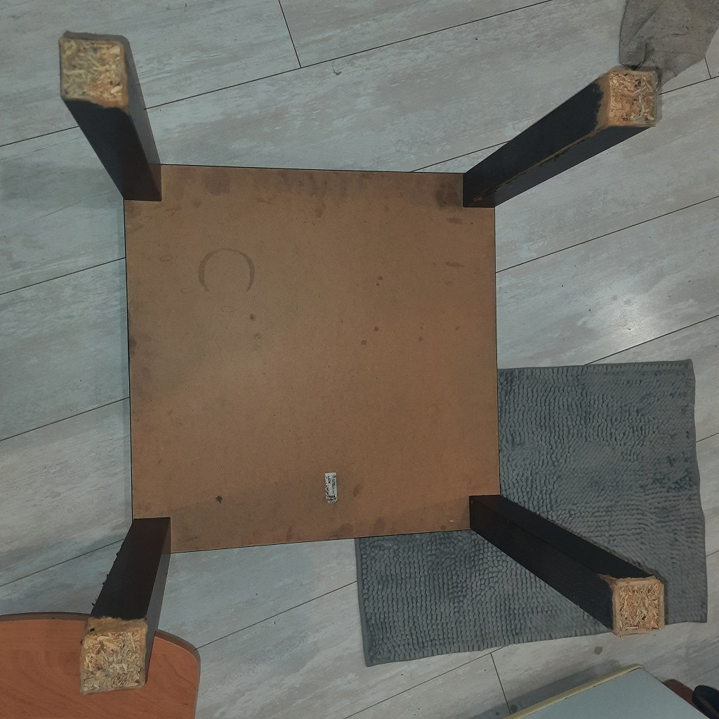 Столик из Икеи (IKEA) в дар (Москва). Дарудар