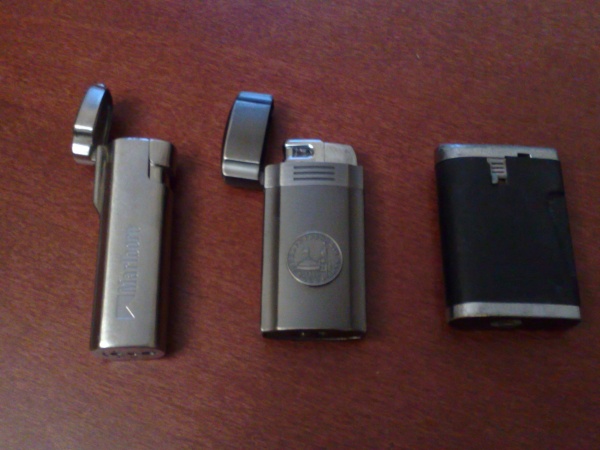 Пламя зажигалки. Зажигалка аmatti ам-032 fixed flame. Миролюбова и торонто без зажигалки. Зажигалка для сигарет. Миролюбова и торонто без зажигалки.