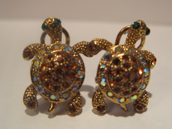 серьги черепашки золото детские. черепашка серги золотые серьги. серьги в виде черепашек. золотые черепашки сережки. сережки черепашки золотые.
