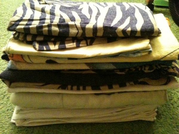 Кухонное полотенце из старых полотенцев. Старые советские полотенца. Несколько полотенец старые профессора. Полотенце из старых простыней. Умный профессор.