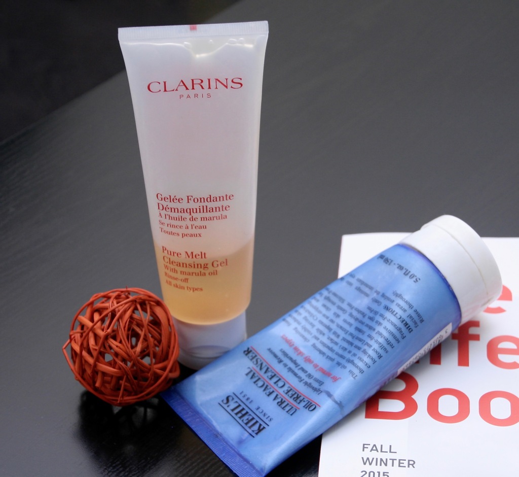 Clarins гель для умывания. Кларанс умывалка. Клеранс пенка для умывания. Очищающий гель ждя лицо cl. Умывалка кларанс doux.