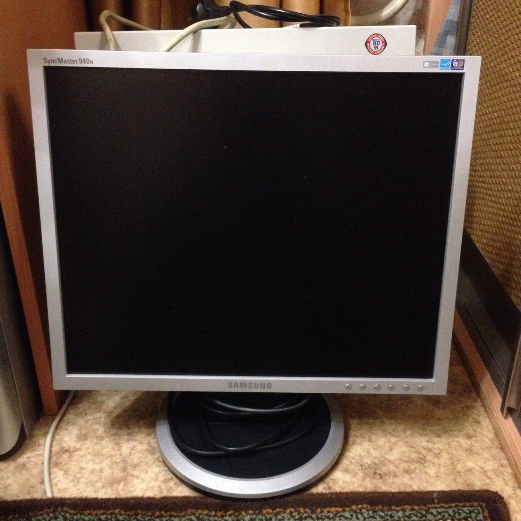 Samsung syncmaster 940n