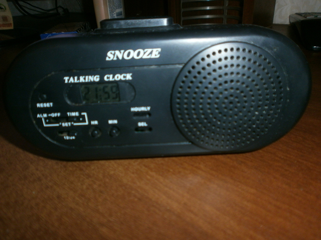 Говорящие часы слушать. Часы Snooze talking Clock. Будильник Snooze talking Clock. Часы-будильник St-251 Snooze. Часы Snooze 90х.