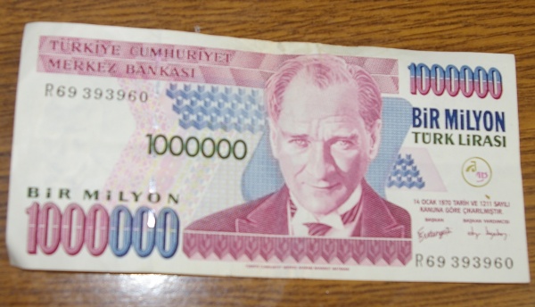 10 млн лир в рублях. Турецкая Лира купюра 1000000. Купюра 1000000 лир. Купюра Турция 1000000 лир Турция. Турецкая банкнота 1000000 лир.