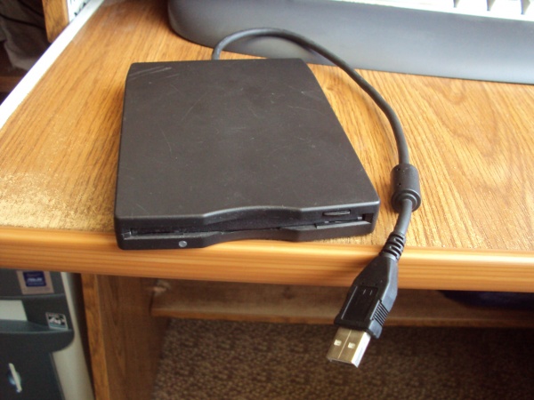 Переходник sata usb для dvd привода. Подключить cd rom через usb. Sd dvd sata привод разъем. Slim ide-usb переходник для cd-rom. Дисковод через юсб.