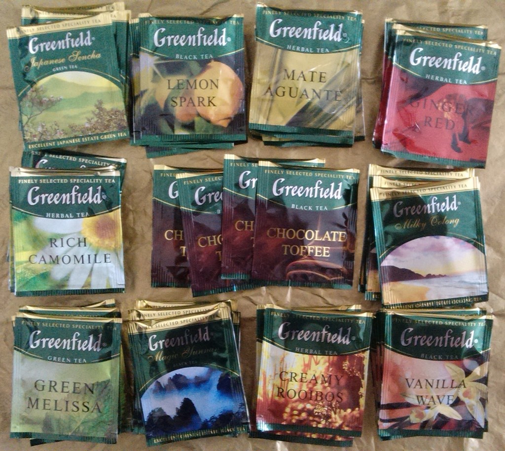 Вкусы чаев виды. Гринфилд сорта пакетированного чая. Гринфилд сорта. Сорта чая Гринфилд в пакетиках. Названия чаевв пауетиках.