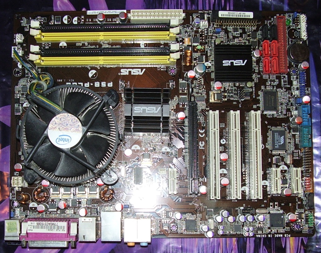 Asus p5b. Материнская плата ASUS p5b-Plus. ASUS p5b motherboard. Материнская плата ASUS p5b. P5p материнка ASUS p5b.