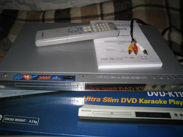 Двд читающий все форматы. Mini dvd player. Двд читающий все форматы. Двд плеер телевизор eplutus ep-1206. Dvd-плеер bbk dv811x.