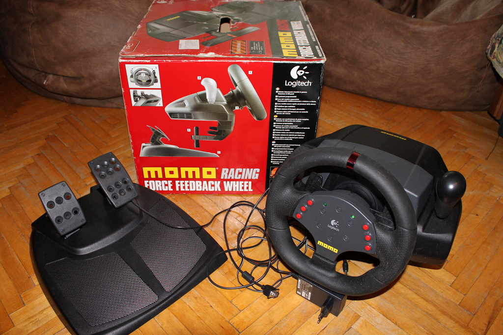 Руль момо рейсинг. Игровой руль Logitech Momo Racing. Logitech Momo Racing Force feedback Wheel. Руль Logitech Momo Racing Force. Игровой руль Лоджитек МОМО.