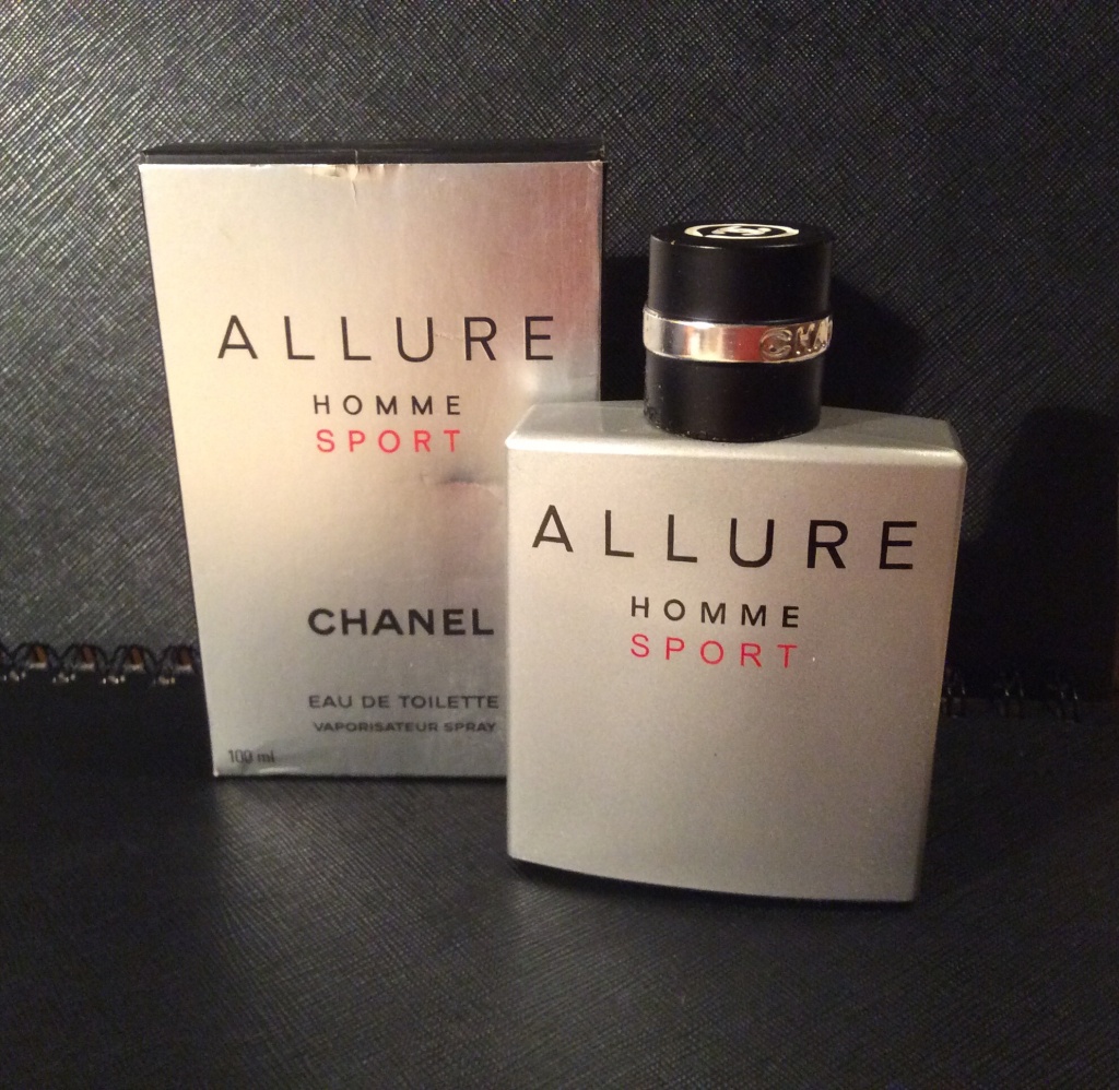 Allure homme chanel для мужчин. Шанель Аллюр хом спорт. Шанель хом спорт мужские. Chanel парфюмированная вода Allure homme Sport, 100 мл. Allure Шанель мужской.