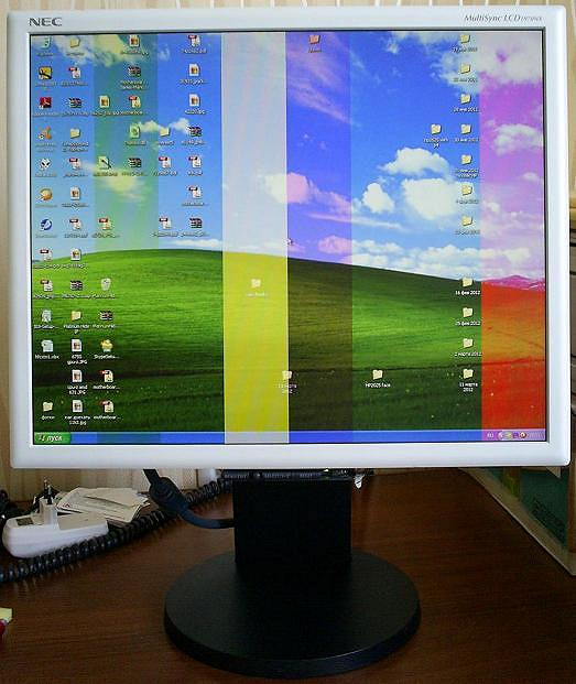 Дисплей на хр. Вертикальные полосы на мониторе. Цветные полоски на экране компьютера. Широкие полосы на экране монитора.