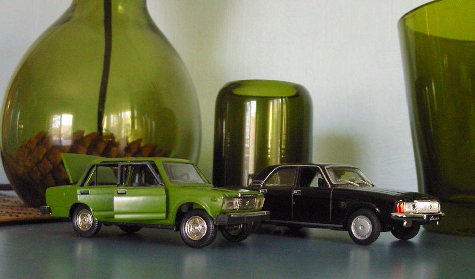 Советские модели автомобилей в масштабе 1:43