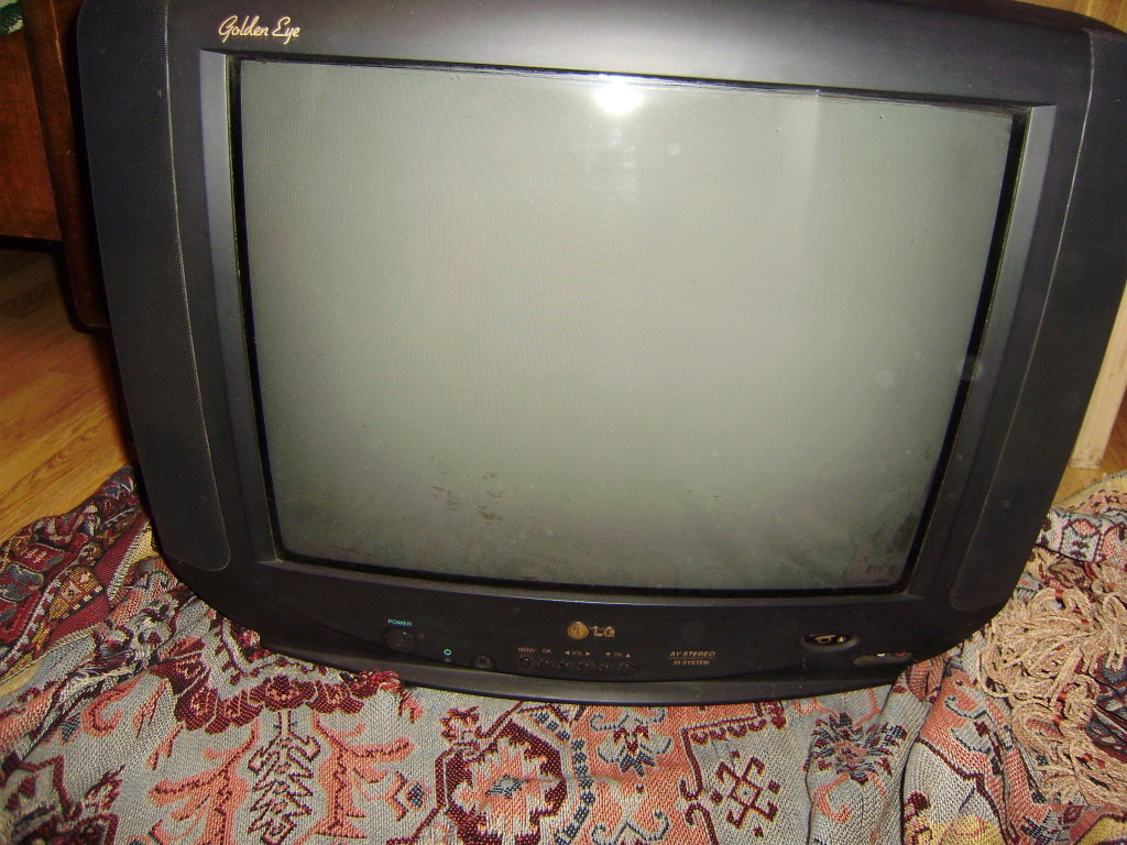 Телевизор lg старые модели. Телевизор LG 1993 года. LG телевизоры 54. Телевизор LG старый 110. Телевизор LG 2000 года.