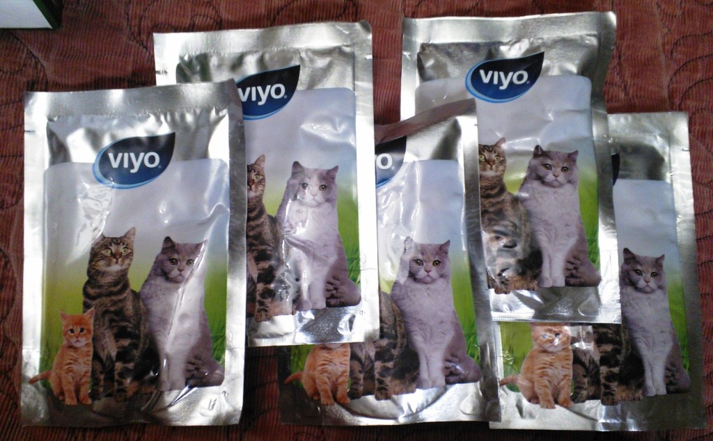 Купить пакетик корма для кошки. Кошачий корм. Кошачий корм в пакетиках. Пакетики для кошек. Дешевый кошачий корм в пакетиках.