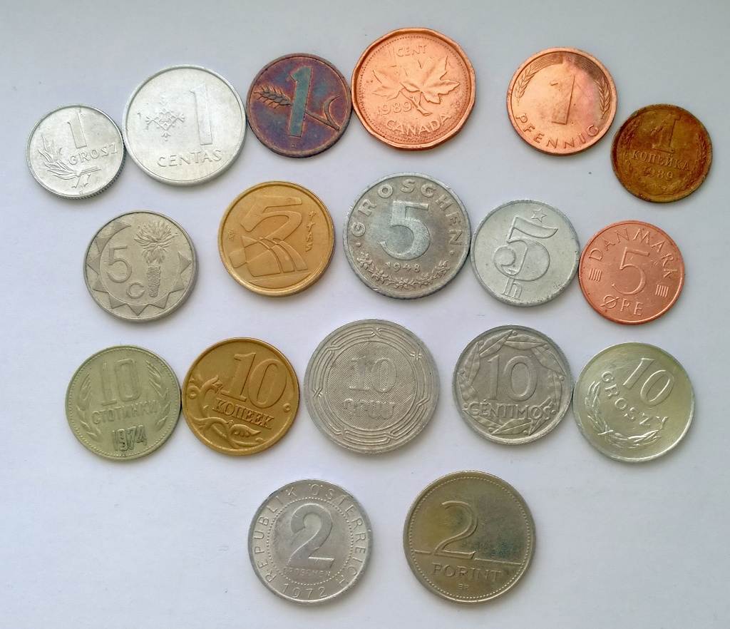 2 рубля 2009 года ммд. Um 2 монета. монет хватит. манетки 20 жетон пластиковый ереване. забавная монета.