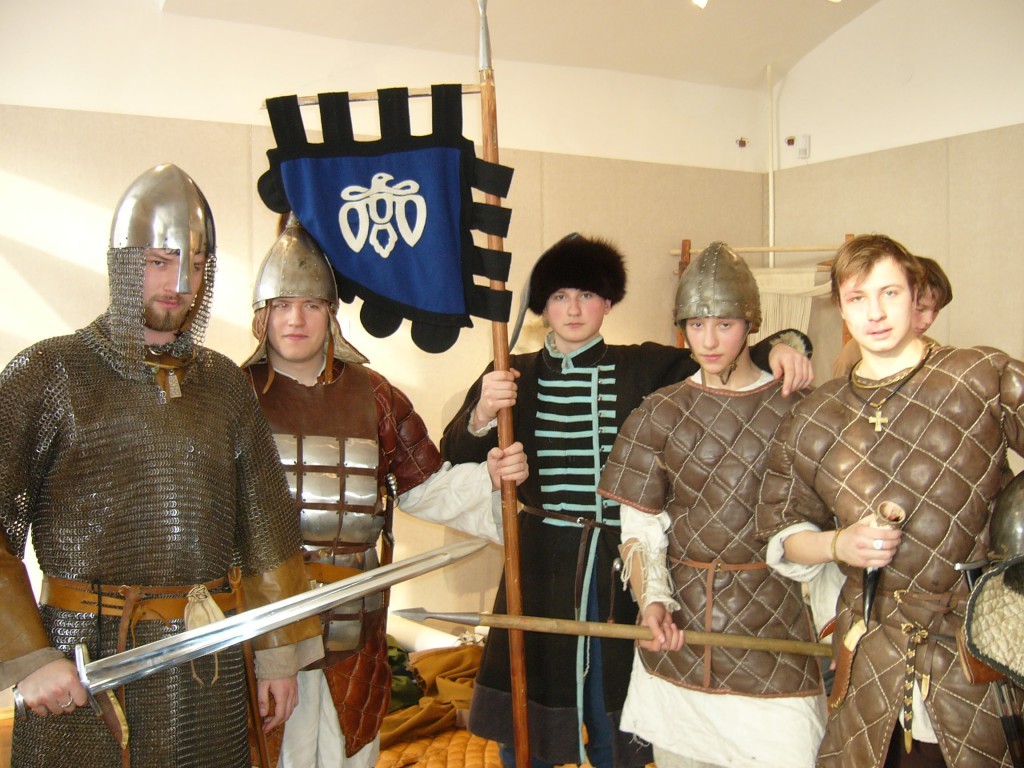 Исторический клуб. Клуб исторической реконструкции. Исторический клуб. Исторический клуб наследие. Наследие предков фото.