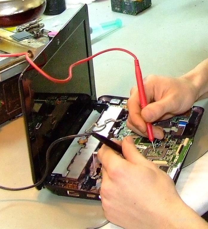 Ремонт нетбуков undefined. Acer aspire 7750g корпус. Сборка ноутбука. Ноутбук msi ремонт. Dell ремонт.