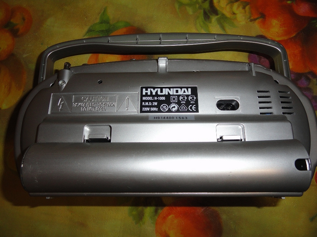 Магнитофон hyundai. Бумбокс Hyundai h-1407. Магнитофон Hyundai h-1420. Хундайh1002 магнитофон кассетный. Магнитофон Hyundai h-1418.