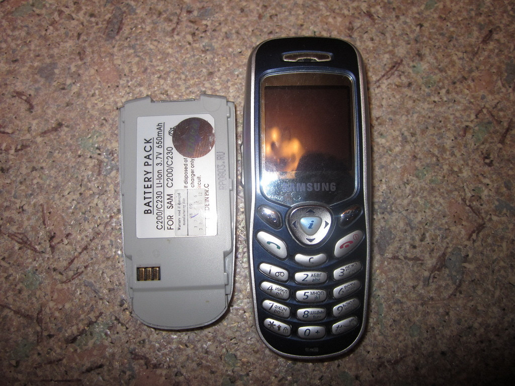 Телефон SAMSUNG SGH C200N(родной) + силиконовый чехол в дар (Москва).  Дарудар