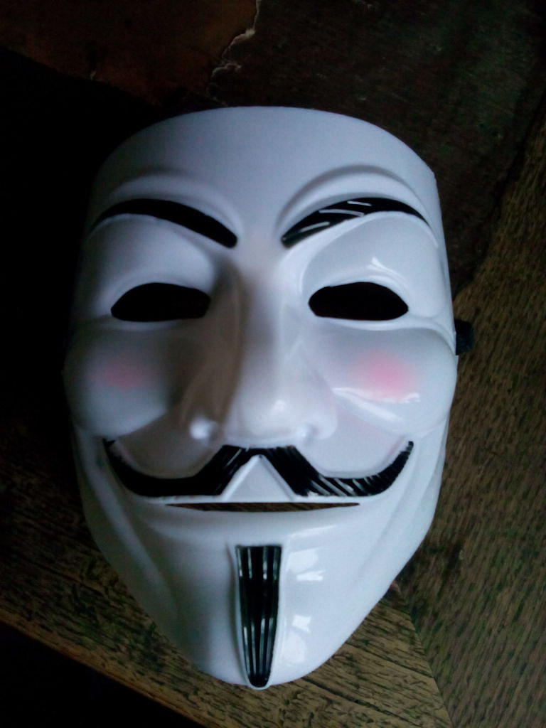 Где можно найти маска. Маска анонимус Гая Фокса. Маска ультра Анонимуса Gucci 666. Маска Анонимуса на валберис.