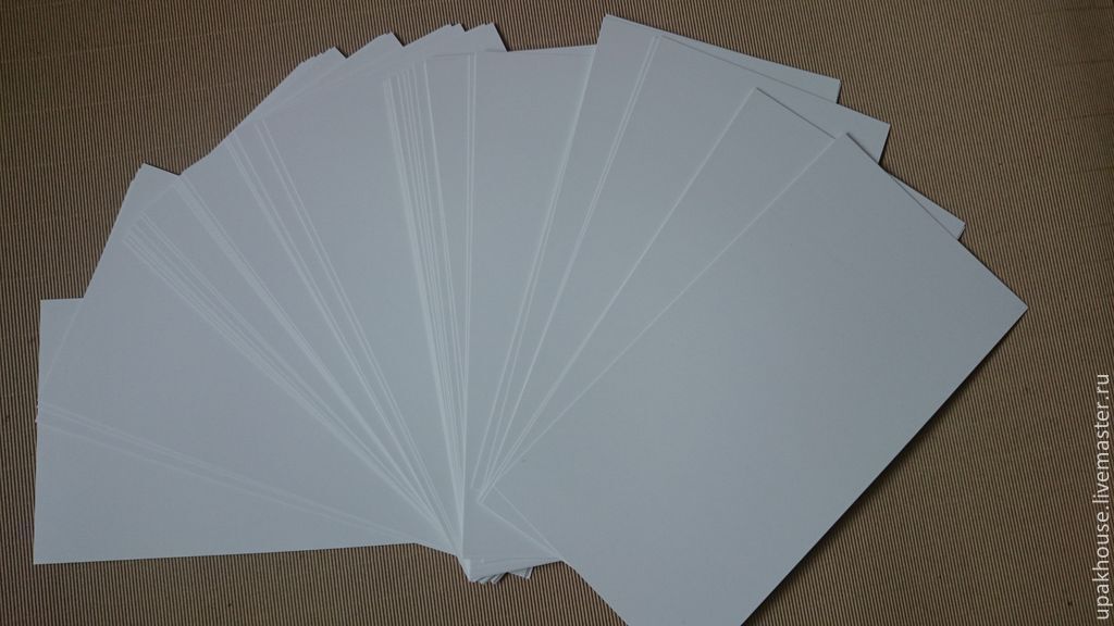 Плотный грамм. Белая мелованная бумага 300 гр. Мелованная матовая бумага. Мелованный картон 300. Белый мелованный картон 300.