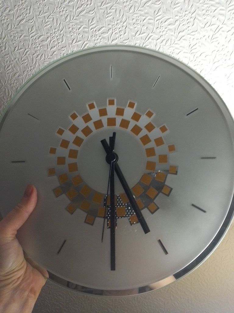 Настенные часы в дар (Новосибирск). Дарудар