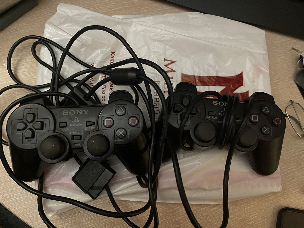 Sony PlayStation 2 в дар (Москва). Дарудар