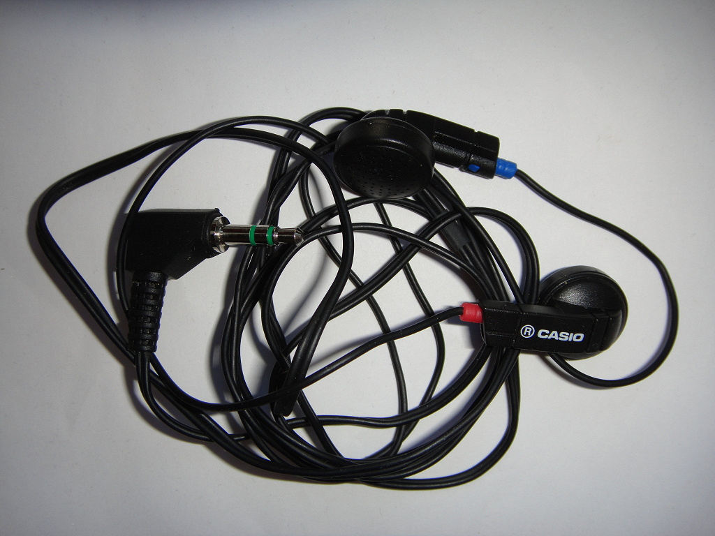 Новые фирменные наушники Casio Stereo Earphone в дар (Киев). Дарудар