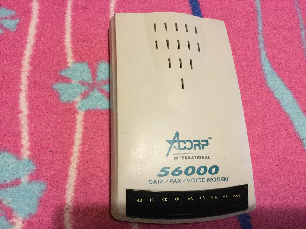 Телефонный модем. Модем Acorp 1994 года. Acorp 56000 data/Fax/Voice Modem. Модем IDC 56000. Модем Acorp ar21a-a.