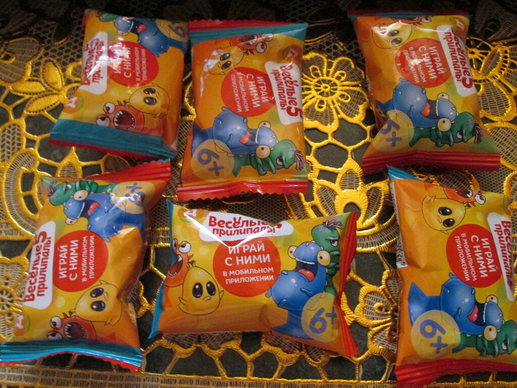 Дикси игрушки союзмультфильм. Дикси игрушки. Игрушки дикси 2022. Дикси игрушки. Монстрики прилипалы.