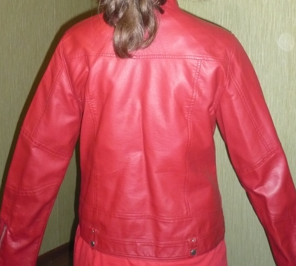 Куртка (кожзам) в дар (Барнаул). Дарудар