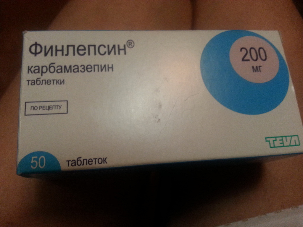 Финлепсин побочка. Финлепсин ретард 200 мг. Финлепсин 200 таблетки. Финлепсин 100. Финлепсин карбамазепин 200.
