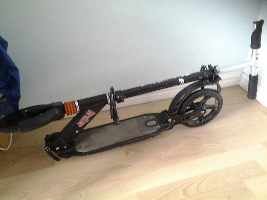 Самокаты б у в москве. Razor e300. Самокаты б у в москве. Stels vector 4. Самокат б/у.