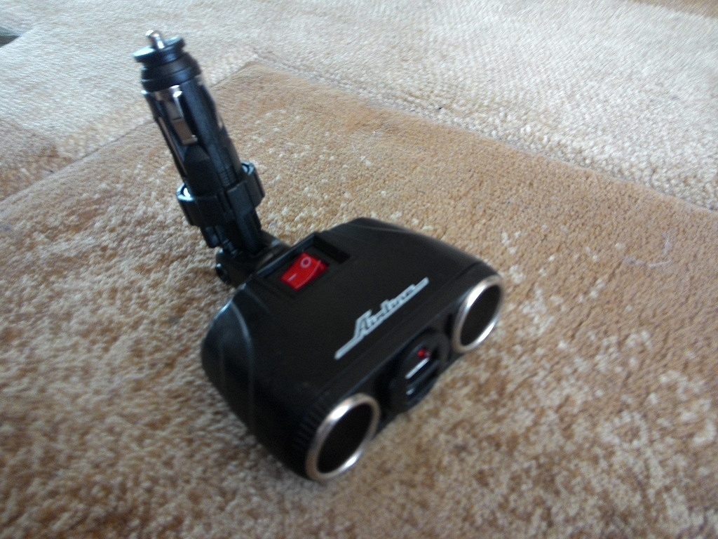 двойник в прикуриватель