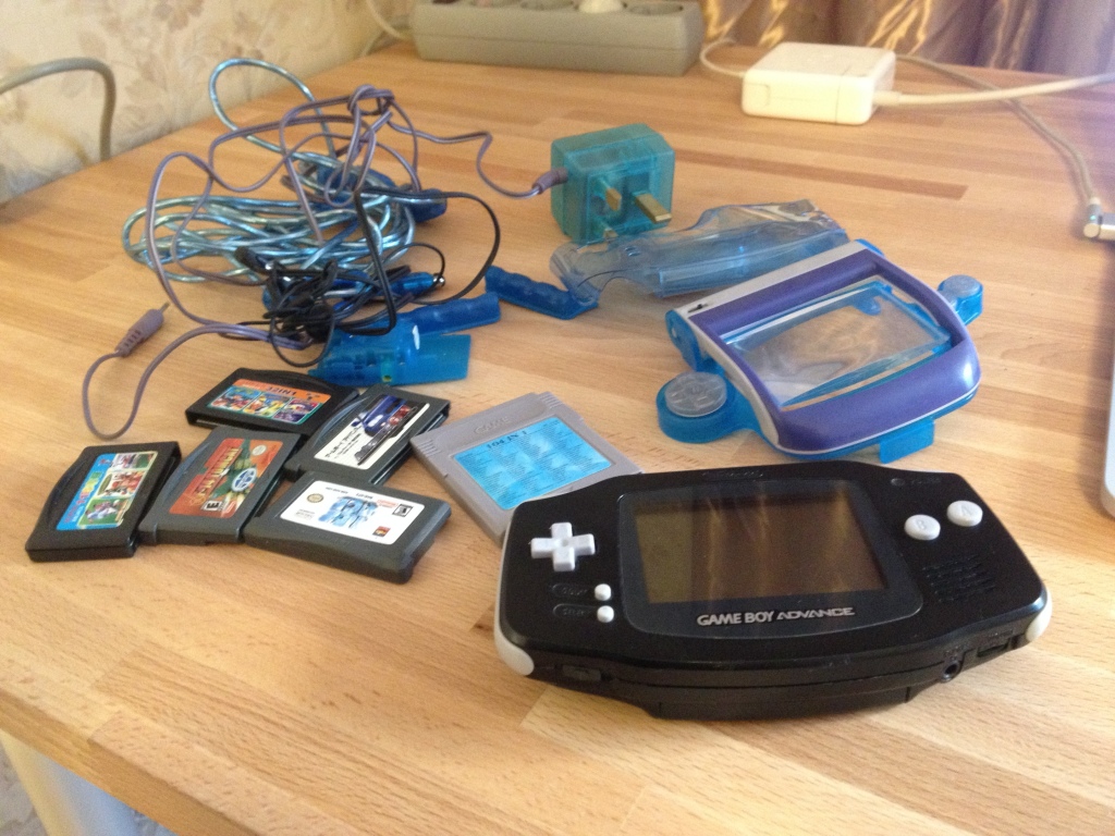 Game Boy advance + игры в дар (Химки, Зеленоград). Дарудар