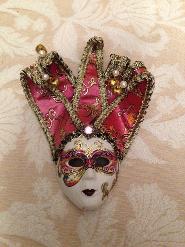 Шампанское венецианская маска. Маска императрицы венецианская. Сувенирные венецианские маски. Елочная игрушка венецианская маска. Венецианская маска сувенир.