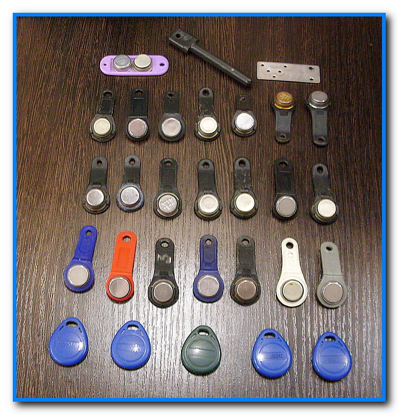 Mifare ключи домофон. Ключ-брелок для домофона mifare. Универсальный домофонный ключ. Ключ домофонный мифаре. Ключ от домофона.