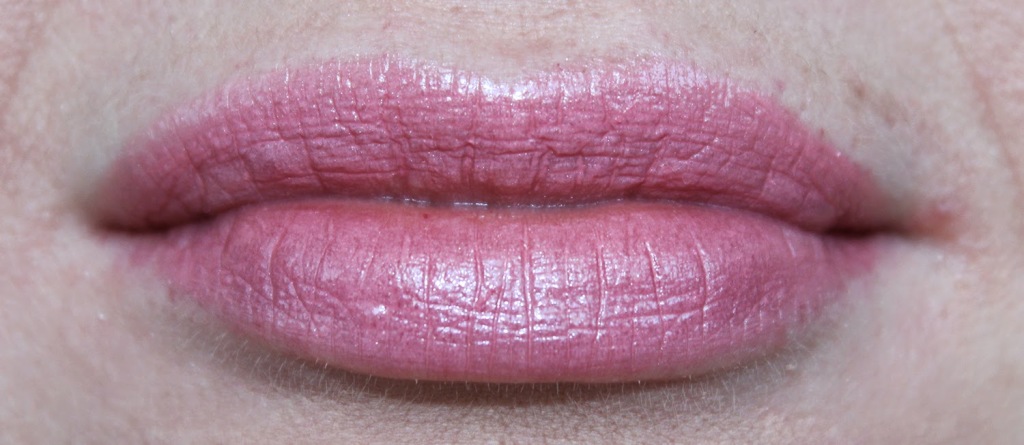 Помада люкс матовая. Блеск для губ luxvisage pin-up ultra matt. Jimmy choo сатиновая помада для губ satin lip colour tender pink. Помада pin up luxvisage 522. Люкс визаж матовая помада 542 номер.