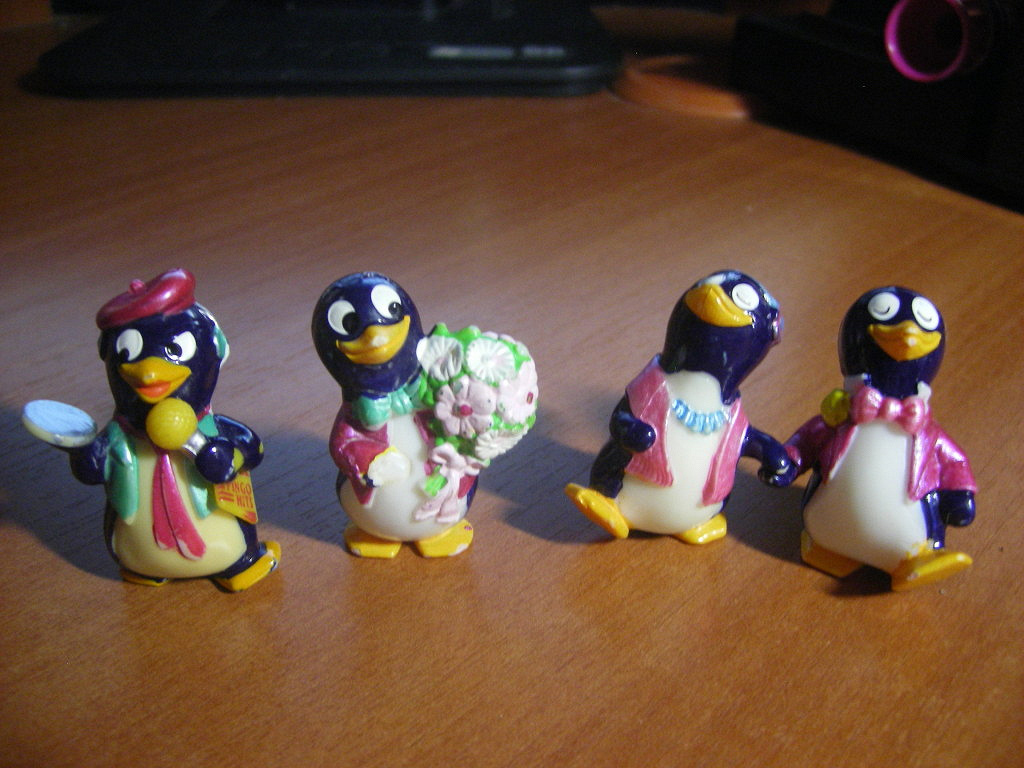 Киндер игрушки пингвины. Киндер сюрприз бегимотик и пингвинчики. Бегемотики и пингвинчики Киндер. Киндер сюрприз бегемотики пингвины. Киндер сюрприз пингвины 1992.